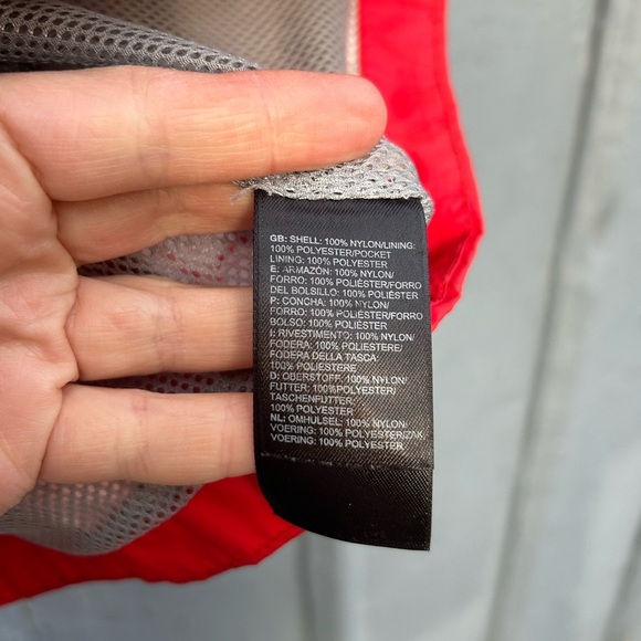 The North Face Resolve Reflective Rain Jacket - Picture 7 of 10